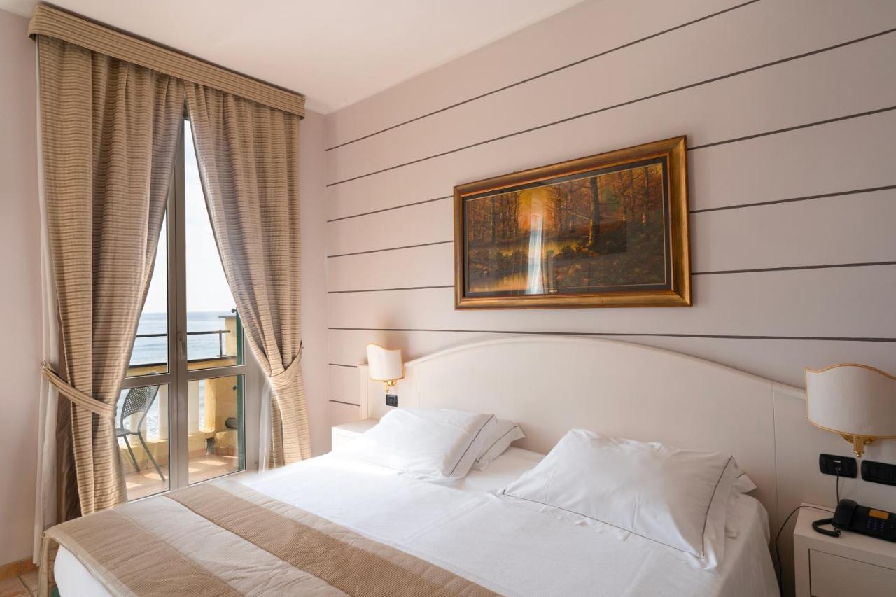 Hotel Ligure Alassio Dış mekan fotoğraf